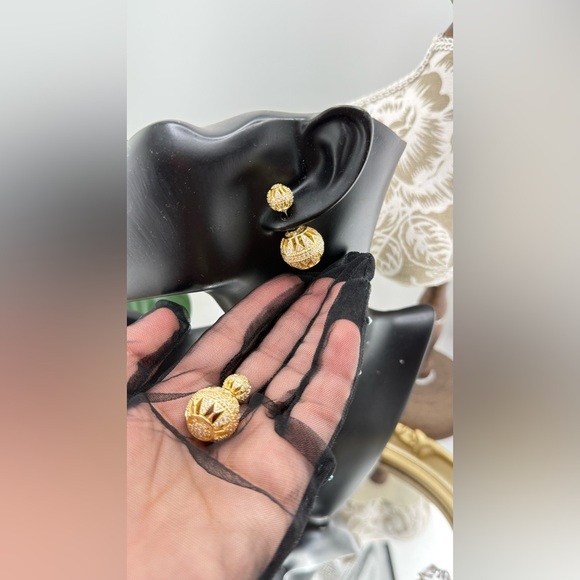 Glamorous Gold-Tone Double Sphere Drop Earrings ✨ - Picture 1 of 8